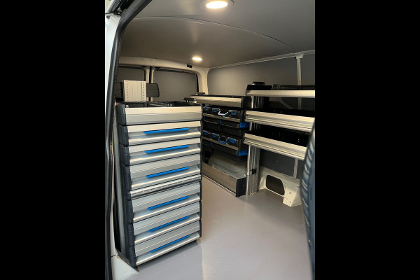 Volkswagen Transporter Automaat DSG Servicewagen 2.0 TDI 150pk L2H1 3Persoons Sortimo Inrichting, Airco, Navigatie, RIJKLAARPRIJS!