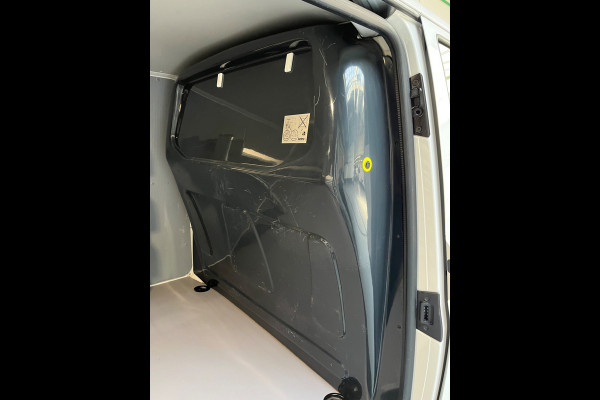 Volkswagen Transporter Automaat DSG Servicewagen 2.0 TDI 150pk L2H1 3Persoons Sortimo Inrichting, Airco, Navigatie, RIJKLAARPRIJS!