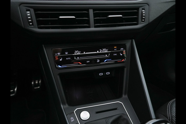 Volkswagen Taigo 1.5 TSI R-Line Aut. *PANO | ADAPTIVE-CRUISE | FULL-LED | BLINDSPOT | HEATED-SPORTSEATS | DIGI-COCKPIT | PRIVACY-GLASS | SHIFTPADDLES | CAMERA | KEYLESS | DAB | NAVI-FULLMAP | ECC | CARPLAY | PDC | 18''ALU*