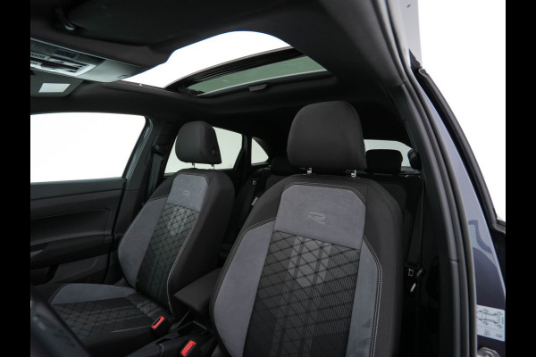 Volkswagen Taigo 1.5 TSI R-Line Aut. *PANO | ADAPTIVE-CRUISE | FULL-LED | BLINDSPOT | HEATED-SPORTSEATS | DIGI-COCKPIT | PRIVACY-GLASS | SHIFTPADDLES | CAMERA | KEYLESS | DAB | NAVI-FULLMAP | ECC | CARPLAY | PDC | 18''ALU*