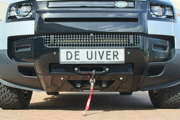 Land Rover Defender D240 110 S 7 Seater incl. Btw / BPM geel kenteken „De Uiver” Special Lier