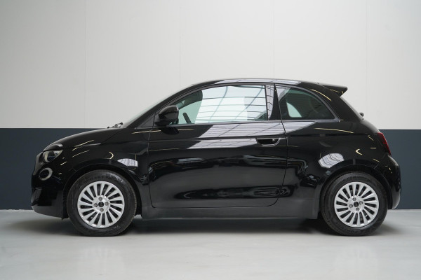 Fiat 500 Urban 42 kWh | Cruise control | Climate control | Apple Carplay |