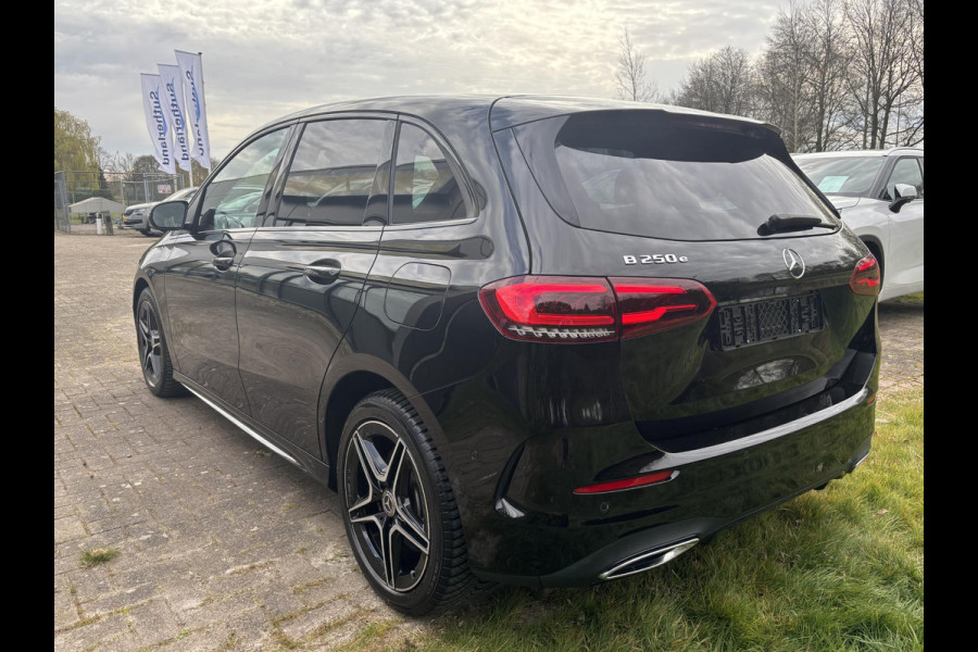 Mercedes-Benz B-Klasse 250 e AMG Line | Plug-in Hybride | PHEV | Stoelverwarming | Camera | Navigatiesysteem | getint warmtewerend glas