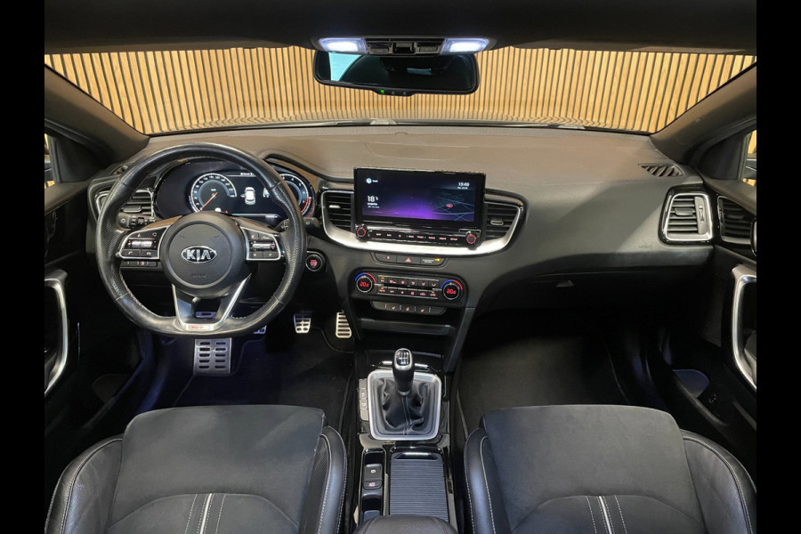 Kia Ceed Sportswagon 1.5 T-GDi GT-PlusLine|160PK|TREKH|PANO|DIGITAL|STOEL+STUURVERW|CAMERA|CARPLAY|CLIMATE+CRUISE|ORG NL|NAP|1 EIG