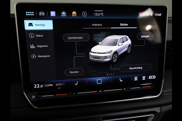 Volkswagen Tiguan 1.5 eHybrid R-Line Edition 272 pk Automaat (DSG) | Verlengde garantie | Navigatie | Panoramadak | Parkeersensoren (Park assist) | Rondomzicht camera | Stoelverwarming v/a | R-Line |