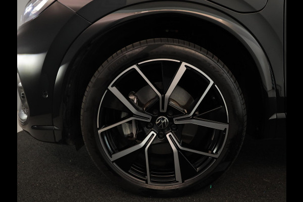 Volkswagen Tiguan 1.5 eHybrid R-Line Edition 272 pk Automaat (DSG) | Verlengde garantie | Navigatie | Panoramadak | Parkeersensoren (Park assist) | Rondomzicht camera | Stoelverwarming v/a | R-Line |