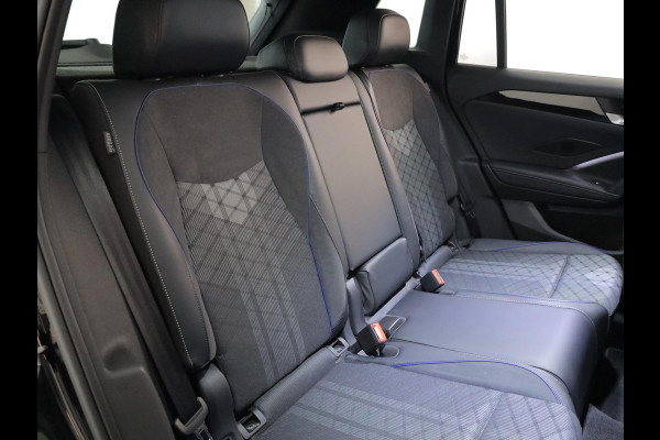 Volkswagen Tiguan 1.5 eHybrid R-Line Edition 272 pk Automaat (DSG) | Verlengde garantie | Navigatie | Panoramadak | Parkeersensoren (Park assist) | Rondomzicht camera | Stoelverwarming v/a | R-Line |