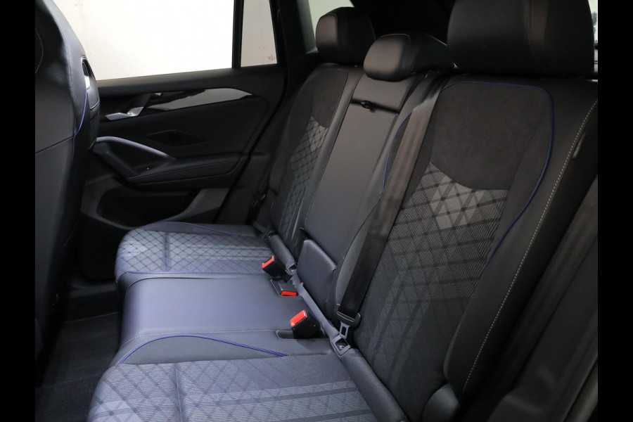 Volkswagen Tiguan 1.5 eHybrid R-Line Edition 272 pk Automaat (DSG) | Verlengde garantie | Navigatie | Panoramadak | Parkeersensoren (Park assist) | Rondomzicht camera | Stoelverwarming v/a | R-Line |