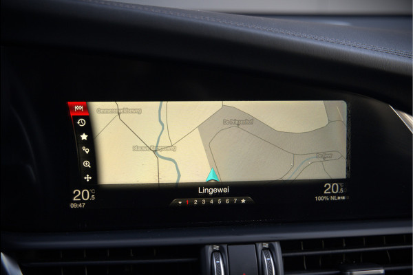 Alfa Romeo Giulia 2.0 T AWD Veloce Q4 | Harman Kardon | Stuurverwarming | Stoelverwarming | Memory Seat | Keyless | Adaptive Cruise Control | Camera | Navigatie | DNA | Leer | QV Velgen | Elektrische Stoelen | Dodehoek Detectie |