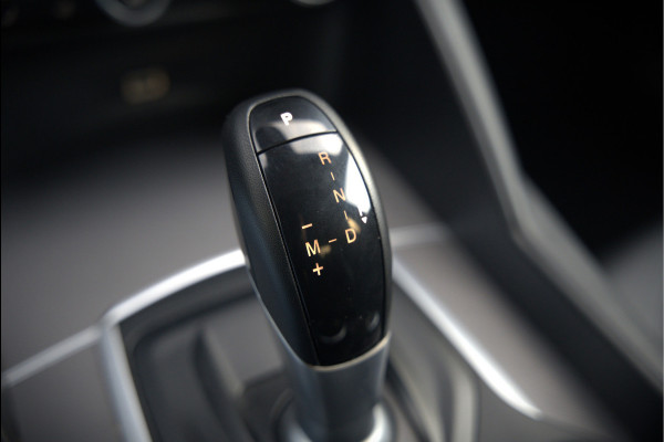 Alfa Romeo Giulia 2.0 T AWD Veloce Q4 | Harman Kardon | Stuurverwarming | Stoelverwarming | Memory Seat | Keyless | Adaptive Cruise Control | Camera | Navigatie | DNA | Leer | QV Velgen | Elektrische Stoelen | Dodehoek Detectie |