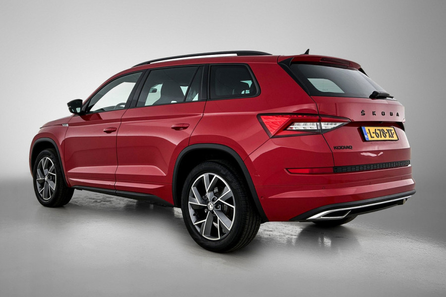 Škoda Kodiaq 1.5 TSI Sportline Business(Goed OnderH, Carplay/ Android, StoelV V+A, Camera, Navi, Addapt Cruise, Parkeersen, Etc)