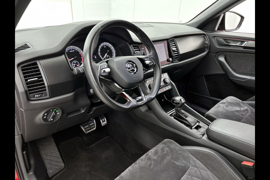 Škoda Kodiaq 1.5 TSI Sportline Business(Goed OnderH, Carplay/ Android, StoelV V+A, Camera, Navi, Addapt Cruise, Parkeersen, Etc)