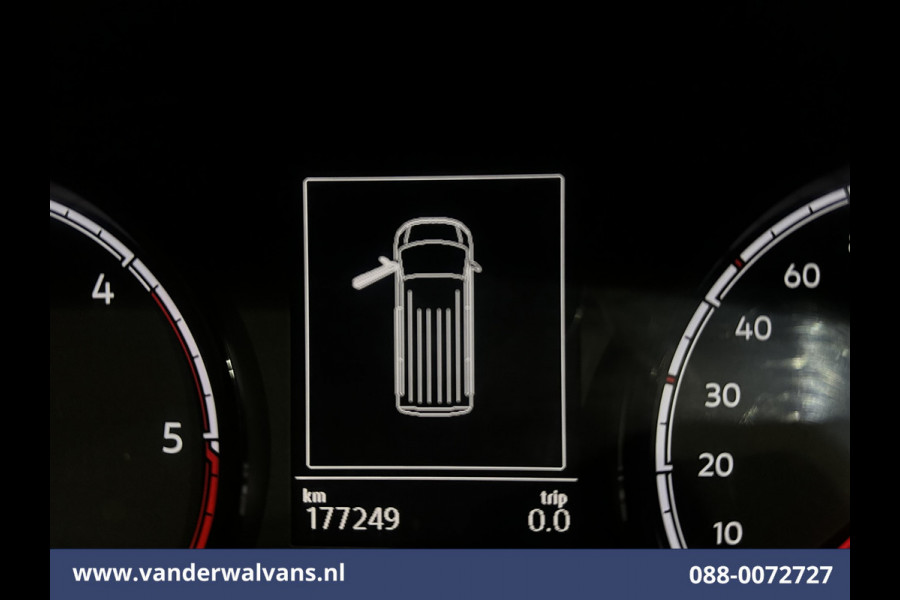 Volkswagen Transporter 2.0 TDI L1H1 Euro6 Airco | Cruisecontrol | Trekhaak Bijrijdersbank, Achterklep