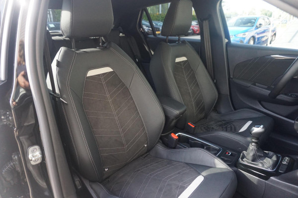 Opel Corsa 1.2 Turbo 100 Pk Ultimate Opel Corsa 1.2 Turbo 100 Pk  Ultimate | Navigatie Pro | Climate Control | Winter pack | Parkpilots/Camera 180° | Alcantara | All Weather banden | Keyless |