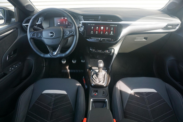 Opel Corsa 1.2 Turbo 100 Pk Ultimate Opel Corsa 1.2 Turbo 100 Pk  Ultimate | Navigatie Pro | Climate Control | Winter pack | Parkpilots/Camera 180° | Alcantara | All Weather banden | Keyless |