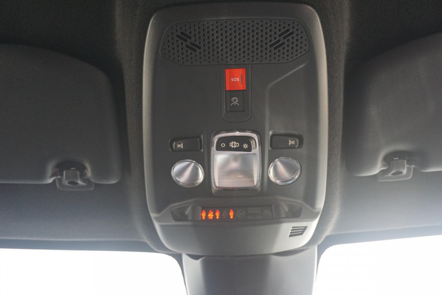 Opel Corsa 1.2 Turbo 100 Pk Ultimate Opel Corsa 1.2 Turbo 100 Pk  Ultimate | Navigatie Pro | Climate Control | Winter pack | Parkpilots/Camera 180° | Alcantara | All Weather banden | Keyless |