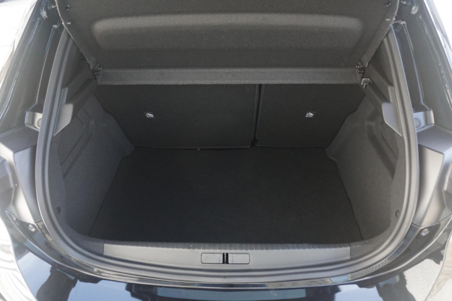 Opel Corsa 1.2 Turbo 100 Pk Ultimate Opel Corsa 1.2 Turbo 100 Pk  Ultimate | Navigatie Pro | Climate Control | Winter pack | Parkpilots/Camera 180° | Alcantara | All Weather banden | Keyless |