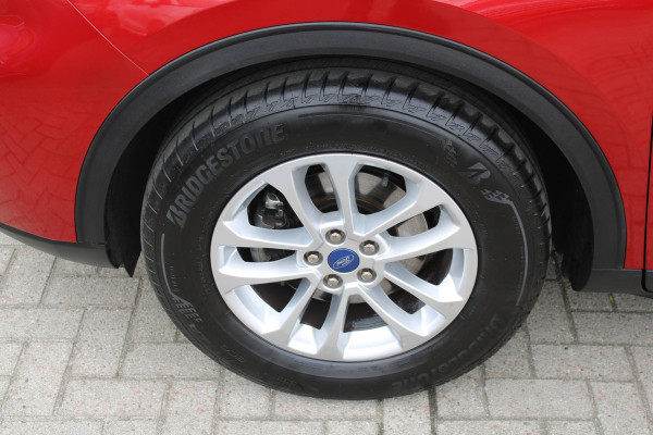 Ford Kuga 1.5 EcoBoost Titanium 150pk | Trekhaak | Winter Pack | Navigatie | Camera