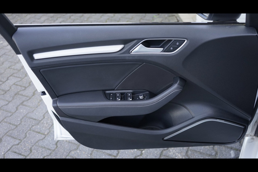 Audi A3 Limousine 35 TFSI 3x S Line Black Optik AUTOMAAT-BANG OLUFSEN-CAMERA-KEYLESS-PANORAMA-VIRTUEEL