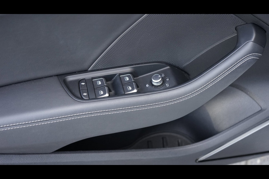 Audi A3 Limousine 35 TFSI 3x S Line Black Optik AUTOMAAT-BANG OLUFSEN-CAMERA-KEYLESS-PANORAMA-VIRTUEEL