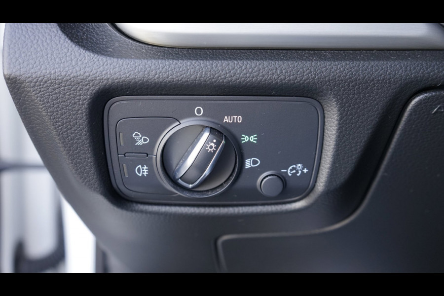Audi A3 Limousine 35 TFSI 3x S Line Black Optik AUTOMAAT-BANG OLUFSEN-CAMERA-KEYLESS-PANORAMA-VIRTUEEL
