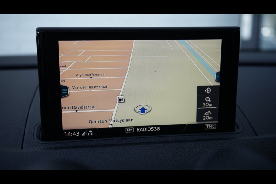 Audi A3 Limousine 35 TFSI 3x S Line Black Optik AUTOMAAT-BANG OLUFSEN-CAMERA-KEYLESS-PANORAMA-VIRTUEEL