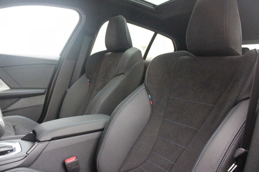 BMW 1-serie 120 170PK M SPORT DESIGN EDITION | PANORAMA SCHUIF/KANTEL DAK | 18" LICHTMETALEN VELGEN | DODEHOEK DETECTIE | DRAADLOZE APPLE CARPLAY/ANDROID AUTO | NAVIGATIE | ACHTERUITRIJ CAMERA | ADAPTIEF M ONDERSTEL | SFEER VERLICHTING | STOEL VERWARMING | DAB+ RADIO | ALCANTARA BEKLEDING | PARKEERSENSOREN VOOR + ACHTER | CRUISE CONTROL | SHADOW LINE |