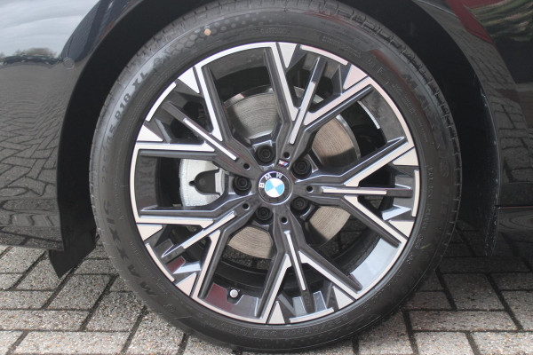 BMW 1-serie 120 170PK M SPORT DESIGN EDITION | PANORAMA SCHUIF/KANTEL DAK | 18" LICHTMETALEN VELGEN | DODEHOEK DETECTIE | DRAADLOZE APPLE CARPLAY/ANDROID AUTO | NAVIGATIE | ACHTERUITRIJ CAMERA | ADAPTIEF M ONDERSTEL | SFEER VERLICHTING | STOEL VERWARMING | DAB+ RADIO | ALCANTARA BEKLEDING | PARKEERSENSOREN VOOR + ACHTER | CRUISE CONTROL | SHADOW LINE |