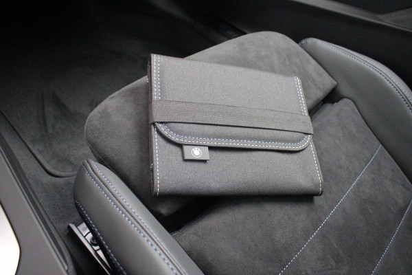 BMW 1-serie 120 170PK M SPORT DESIGN EDITION | PANORAMA SCHUIF/KANTEL DAK | 18" LICHTMETALEN VELGEN | DODEHOEK DETECTIE | DRAADLOZE APPLE CARPLAY/ANDROID AUTO | NAVIGATIE | ACHTERUITRIJ CAMERA | ADAPTIEF M ONDERSTEL | SFEER VERLICHTING | STOEL VERWARMING | DAB+ RADIO | ALCANTARA BEKLEDING | PARKEERSENSOREN VOOR + ACHTER | CRUISE CONTROL | SHADOW LINE |