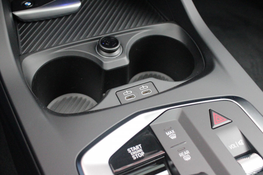 BMW 1-serie 120 170PK M SPORT DESIGN EDITION | PANORAMA SCHUIF/KANTEL DAK | 18" LICHTMETALEN VELGEN | DODEHOEK DETECTIE | DRAADLOZE APPLE CARPLAY/ANDROID AUTO | NAVIGATIE | ACHTERUITRIJ CAMERA | ADAPTIEF M ONDERSTEL | SFEER VERLICHTING | STOEL VERWARMING | DAB+ RADIO | ALCANTARA BEKLEDING | PARKEERSENSOREN VOOR + ACHTER | CRUISE CONTROL | SHADOW LINE |