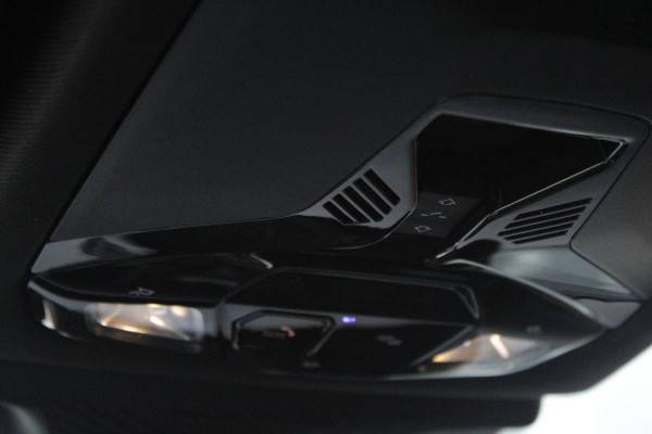 BMW 1-serie 120 170PK M SPORT DESIGN EDITION | PANORAMA SCHUIF/KANTEL DAK | 18" LICHTMETALEN VELGEN | DODEHOEK DETECTIE | DRAADLOZE APPLE CARPLAY/ANDROID AUTO | NAVIGATIE | ACHTERUITRIJ CAMERA | ADAPTIEF M ONDERSTEL | SFEER VERLICHTING | STOEL VERWARMING | DAB+ RADIO | ALCANTARA BEKLEDING | PARKEERSENSOREN VOOR + ACHTER | CRUISE CONTROL | SHADOW LINE |