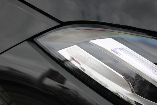 BMW 1-serie 120 170PK M SPORT DESIGN EDITION | PANORAMA SCHUIF/KANTEL DAK | 18" LICHTMETALEN VELGEN | DODEHOEK DETECTIE | DRAADLOZE APPLE CARPLAY/ANDROID AUTO | NAVIGATIE | ACHTERUITRIJ CAMERA | ADAPTIEF M ONDERSTEL | SFEER VERLICHTING | STOEL VERWARMING | DAB+ RADIO | ALCANTARA BEKLEDING | PARKEERSENSOREN VOOR + ACHTER | CRUISE CONTROL | SHADOW LINE |