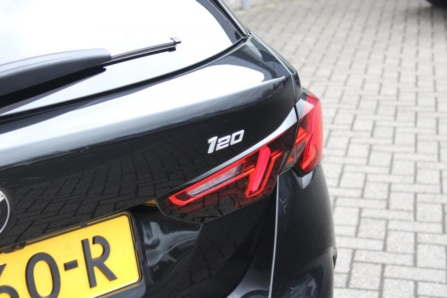 BMW 1-serie 120 170PK M SPORT DESIGN EDITION | PANORAMA SCHUIF/KANTEL DAK | 18" LICHTMETALEN VELGEN | DODEHOEK DETECTIE | DRAADLOZE APPLE CARPLAY/ANDROID AUTO | NAVIGATIE | ACHTERUITRIJ CAMERA | ADAPTIEF M ONDERSTEL | SFEER VERLICHTING | STOEL VERWARMING | DAB+ RADIO | ALCANTARA BEKLEDING | PARKEERSENSOREN VOOR + ACHTER | CRUISE CONTROL | SHADOW LINE |