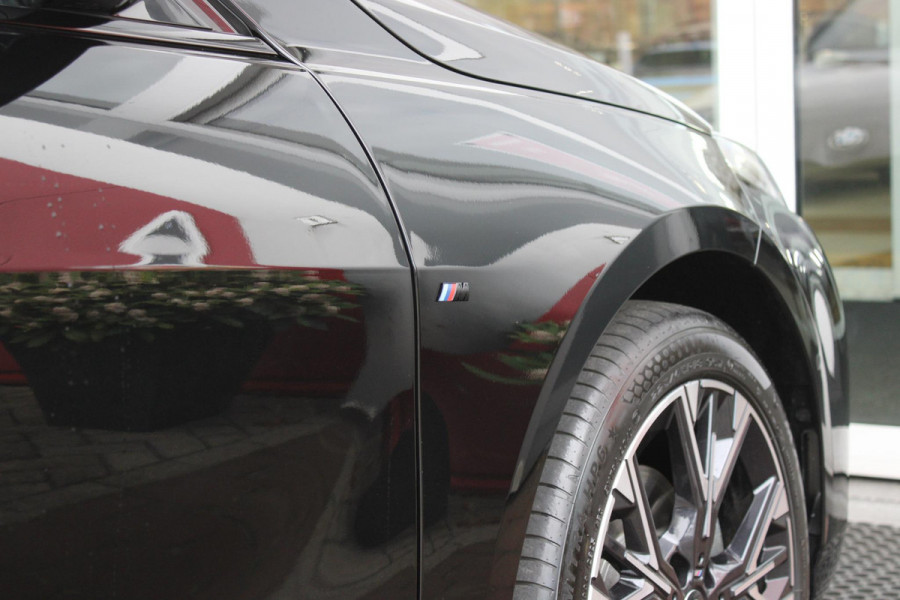 BMW 1-serie 120 170PK M SPORT DESIGN EDITION | PANORAMA SCHUIF/KANTEL DAK | 18" LICHTMETALEN VELGEN | DODEHOEK DETECTIE | DRAADLOZE APPLE CARPLAY/ANDROID AUTO | NAVIGATIE | ACHTERUITRIJ CAMERA | ADAPTIEF M ONDERSTEL | SFEER VERLICHTING | STOEL VERWARMING | DAB+ RADIO | ALCANTARA BEKLEDING | PARKEERSENSOREN VOOR + ACHTER | CRUISE CONTROL | SHADOW LINE |