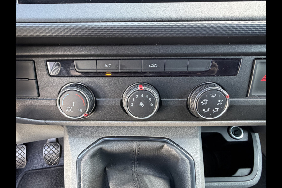 Volkswagen Transporter 2.0 TDI L2H1 150PK Euro6 CarPlay/cruise control/Trekhaak/dab
