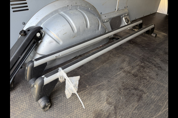 Volkswagen Transporter 2.0 TDI L2H1 150PK Euro6 CarPlay/cruise control/Trekhaak/dab