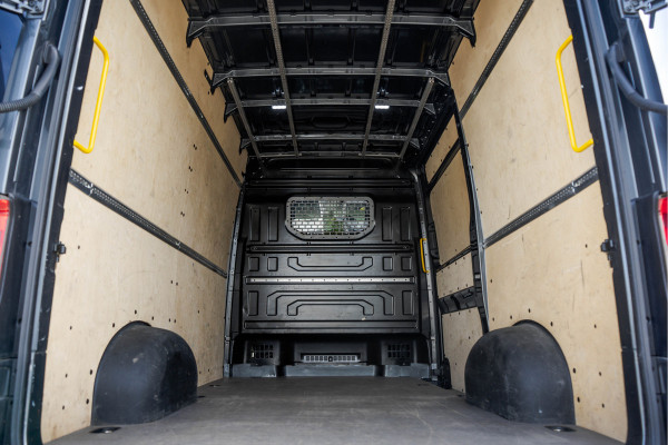 Volkswagen Crafter 2.0TDI L3H3 | 177 PK | 3-Zits | PDC | Airco