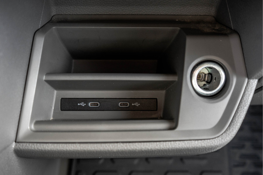 Volkswagen Crafter 2.0TDI L3H3 | 177 PK | 3-Zits | PDC | Airco