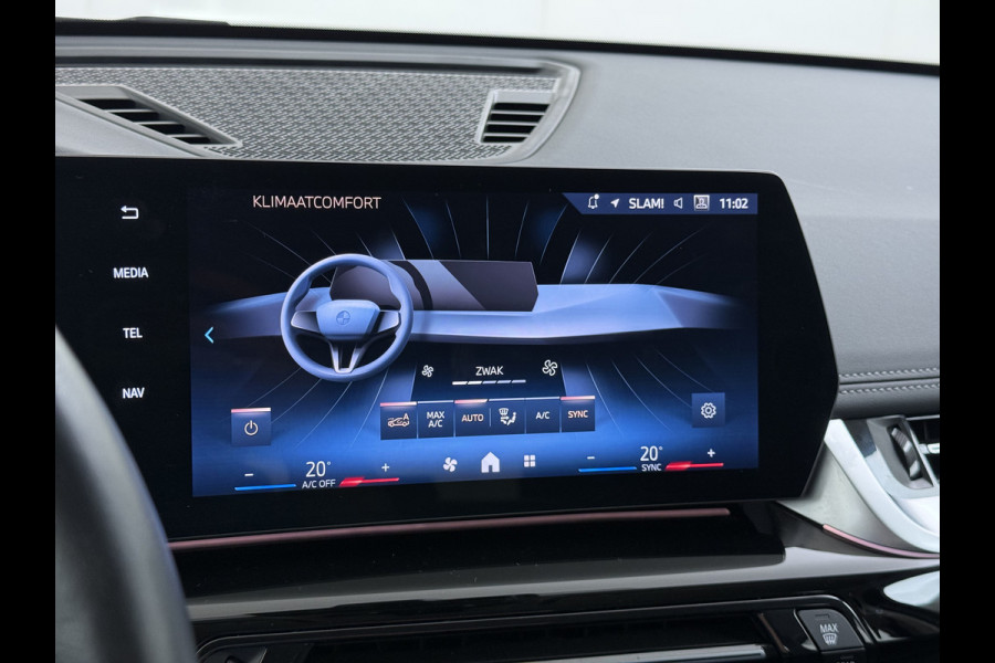 BMW X1 xDrive25e 4WD Hybride 245pk AUT-7 Leer Trekhaak M Shadow-Line Connected-Pro LED Adap.Cruise+File-Assist (semi-Auto-Pilot Xline C 18"lm Elek.Achterklep ConnectDrive Lmv Isofix DAB Led Regen-Lichtsensor Lane Assist Wifi AWD Hybrid met 16,3kw Groot accu pakket Automaat 1.700KG Trekvermogen 1e Eigenaar Origineel Nederlandse Auto Dealeronderhouden