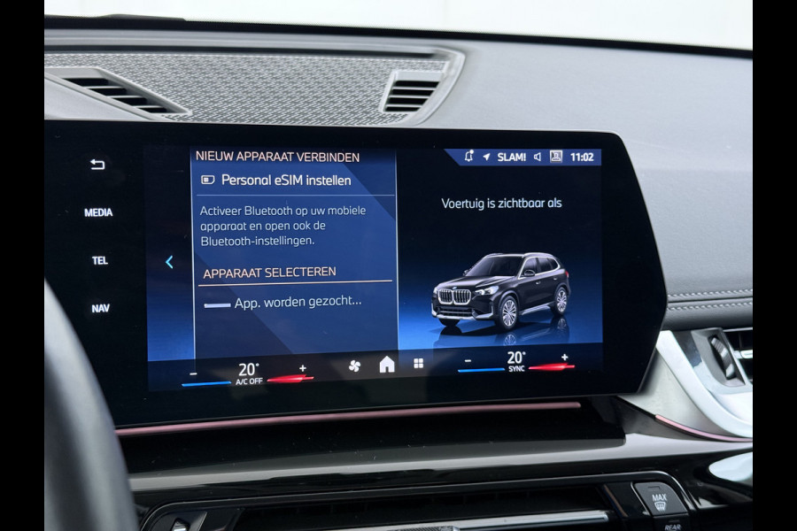 BMW X1 xDrive25e 4WD Hybride 245pk AUT-7 Leer Trekhaak M Shadow-Line Connected-Pro LED Adap.Cruise+File-Assist (semi-Auto-Pilot Xline C 18"lm Elek.Achterklep ConnectDrive Lmv Isofix DAB Led Regen-Lichtsensor Lane Assist Wifi AWD Hybrid met 16,3kw Groot accu pakket Automaat 1.700KG Trekvermogen 1e Eigenaar Origineel Nederlandse Auto Dealeronderhouden