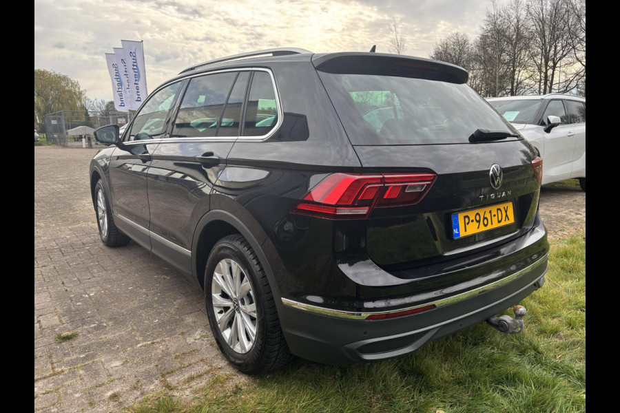 Volkswagen Tiguan 1.5 TSI Life Business | Trekhaak | Stoeverwarming | Adaptive cruise | Navigatie | Elektrische Klep | Parkeersensoren |