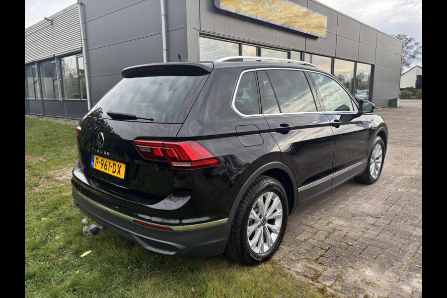 Volkswagen Tiguan 1.5 TSI Life Business | Trekhaak | Stoeverwarming | Adaptive cruise | Navigatie | Elektrische Klep | Parkeersensoren |