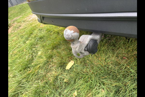 Volkswagen Tiguan 1.5 TSI Life Business | Trekhaak | Stoeverwarming | Adaptive cruise | Navigatie | Elektrische Klep | Parkeersensoren |