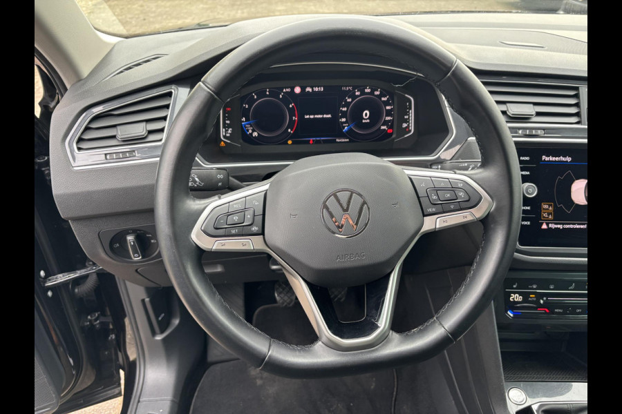 Volkswagen Tiguan 1.5 TSI Life Business | Trekhaak | Stoeverwarming | Adaptive cruise | Navigatie | Elektrische Klep | Parkeersensoren |