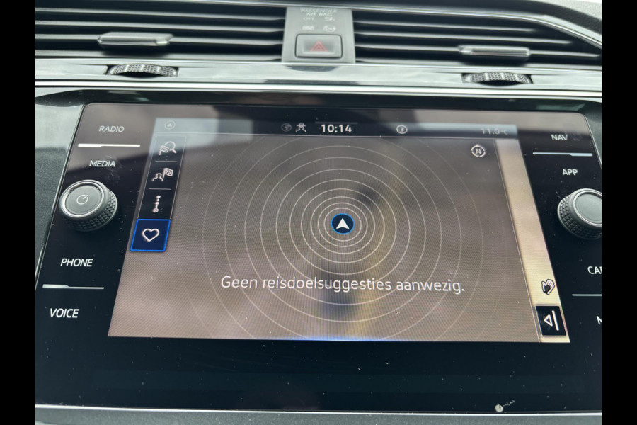 Volkswagen Tiguan 1.5 TSI Life Business | Trekhaak | Stoeverwarming | Adaptive cruise | Navigatie | Elektrische Klep | Parkeersensoren |