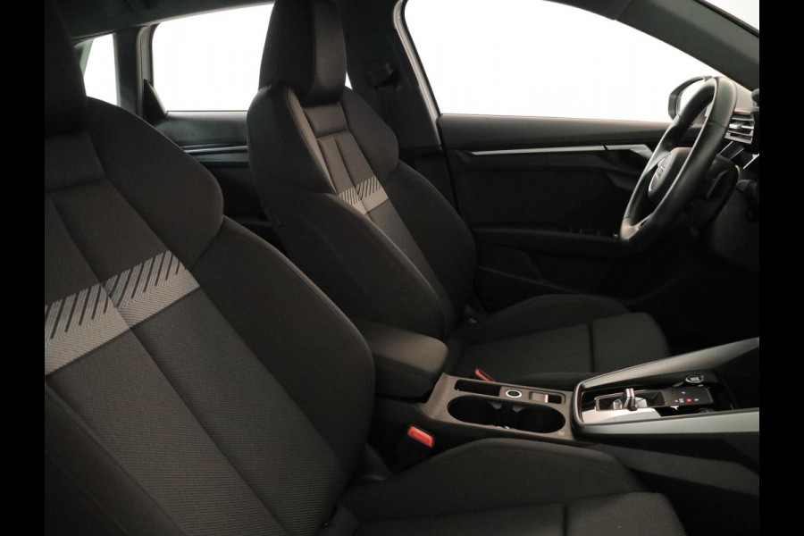 Audi A3 Sportback 30 TFSI Advanced edition 110 pk S-tronic | Navigatie | Parkeersensoren achter | LED koplampen | Apple Carplay/Android Auto | Autom. airco |