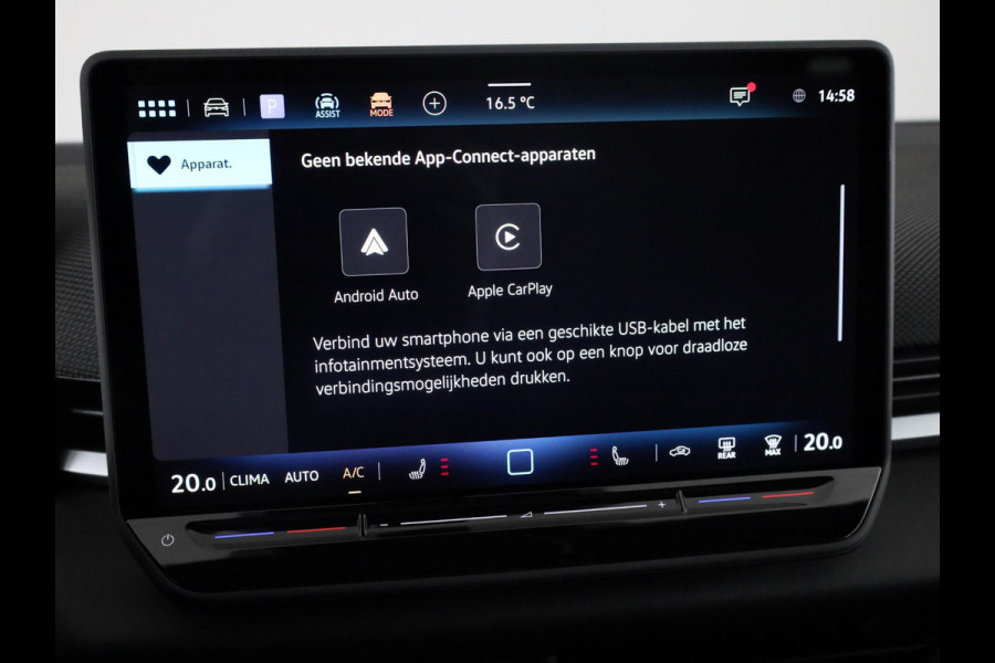 Volkswagen T-Roc R-Line First Edition 1.5 eTSI 110 kW / 150 PK SUV Panoramadak | Stoelverwarming | Achteruitrijcamera