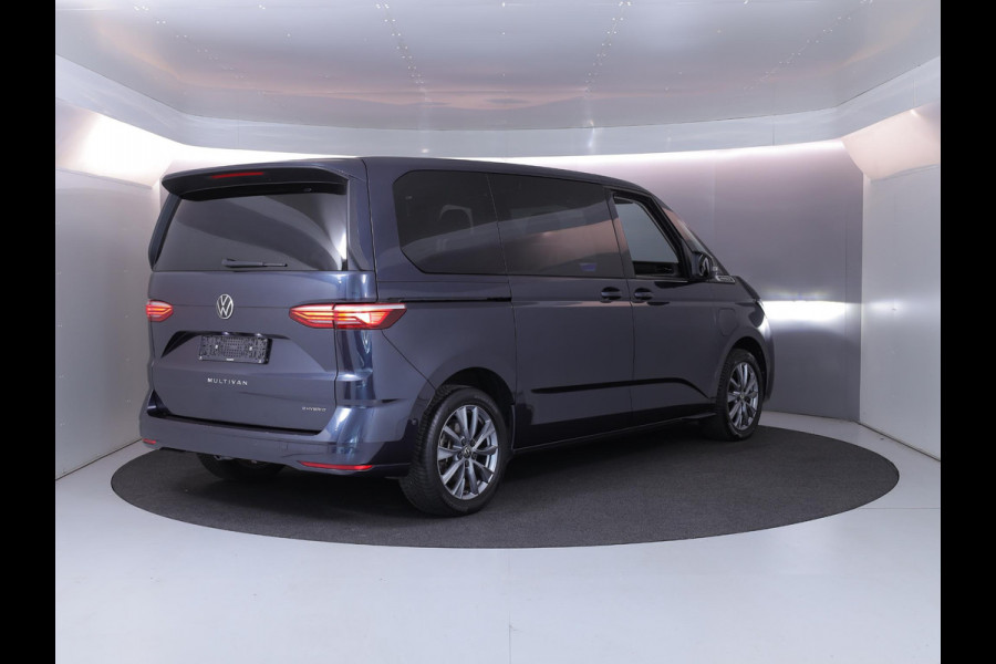 Volkswagen Multivan 1.4 eHybrid L2H1 Energetic 218pk| Navi| Pano-dak| trekhaak wegklpbr|  2-2-3