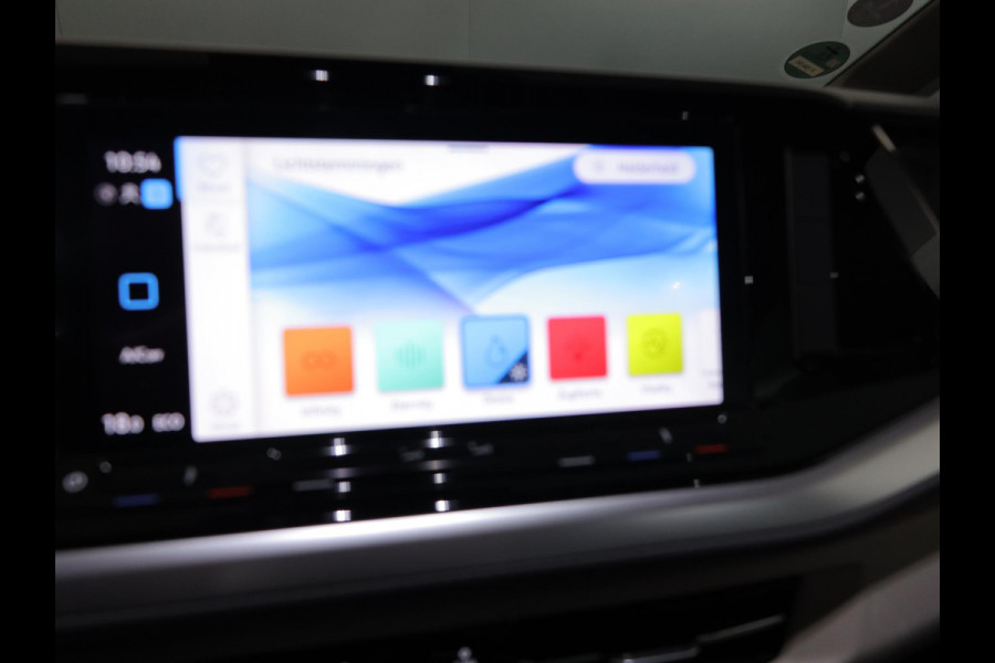 Volkswagen Multivan 1.4 eHybrid L2H1 Energetic 218pk| Navi| Pano-dak| trekhaak wegklpbr|  2-2-3