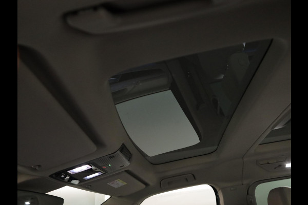 Volkswagen Multivan 1.4 eHybrid L2H1 Energetic 218pk| Navi| Pano-dak| trekhaak wegklpbr|  2-2-3